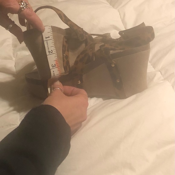 Mata laura Leopard wedges. - Picture 10 of 10